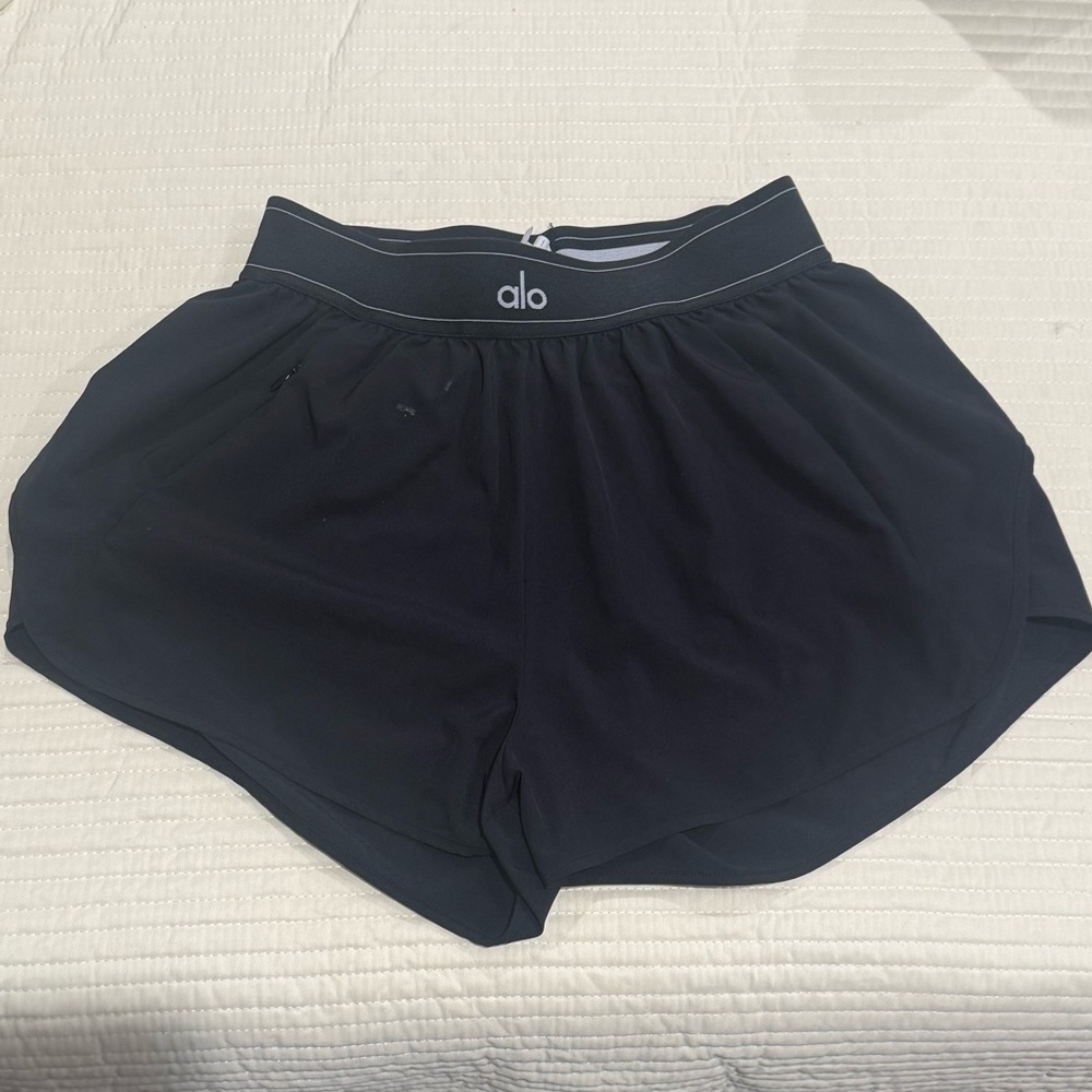 ALO Yoga Women's Dark Athletic Shorts